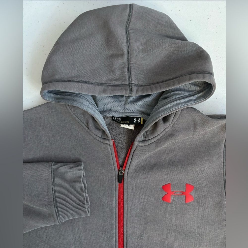 Under Armour Men's Medium Gray‎ with Red Loose Fit Full Zip Long Sleeve Hoodie